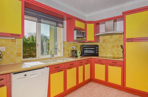 Algajola House | Cozy home in Algajola with kitchen