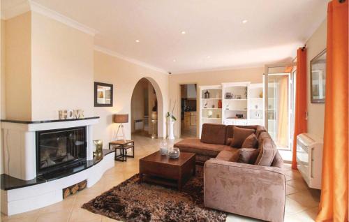 Aregno House | Cozy Home In Algajola With Wifi