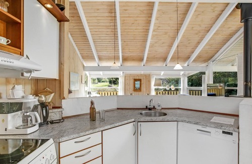 Sandkaas House | Cozy home in Allinge with kitchen