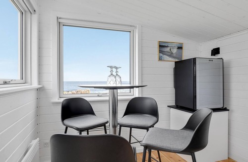 Tejn House | Cozy home in Allinge with sauna