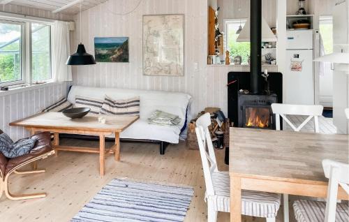 Anholt House | Cozy Home In Anholt With Wifi