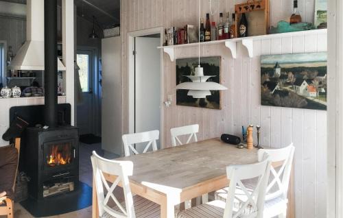 Anholt House | Cozy Home In Anholt With Wifi