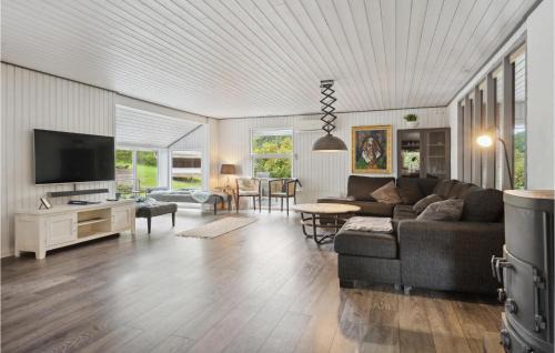 Vedelshave House | Cozy Home In Asperup With Sauna