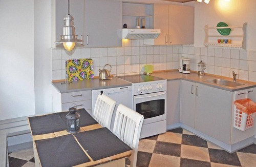 Assens House | Cozy home in Assens with house sea view