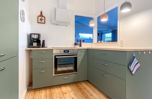 Næs House | Cozy home in Assens with house sea view