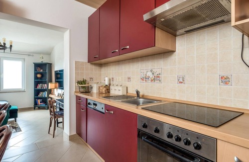 Banjol House | Cozy home in Banjol with sauna