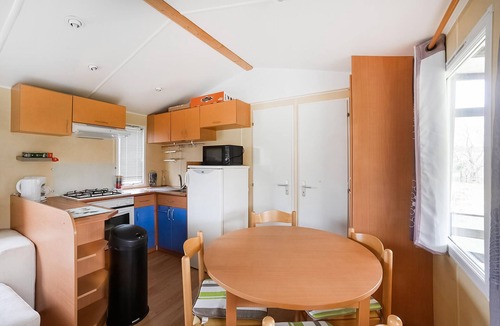 Barjac House | Cozy home in Barjac with swimming pool