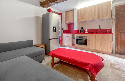 Barjac House | Cozy home in Barjac with WiFi