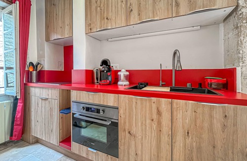 Barjac House | Cozy home in Barjac with WiFi