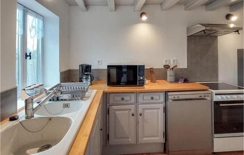 Berthouville House | Cozy Home In Berthouville With Wifi