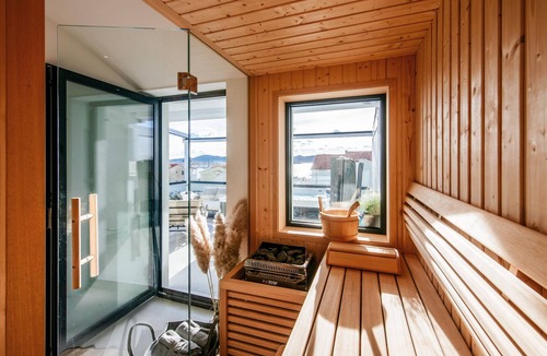 Biograd na Moru House | Cozy home in Biograd na Moru with sauna