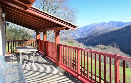 Bidarray House | Cozy Home In Bidarray With House A Mountain View