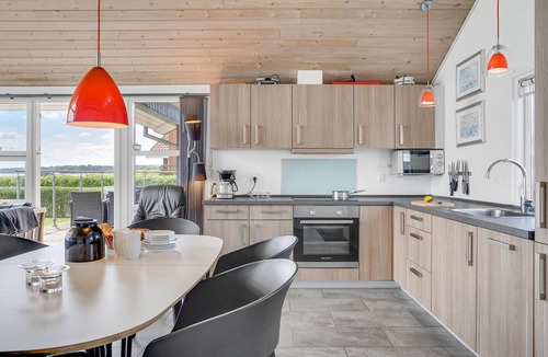 Bjert House | Cozy home in Bjert with kitchen