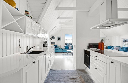 Blavand Strand House | Cozy home in Blåvand with kitchen