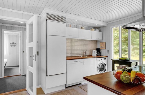 Ho House | Cozy home in Blåvand with kitchen