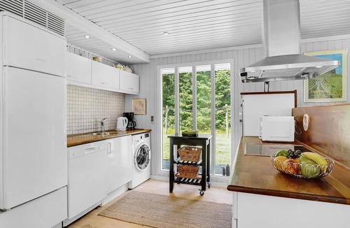 Ho House | Cozy home in Blåvand with kitchen