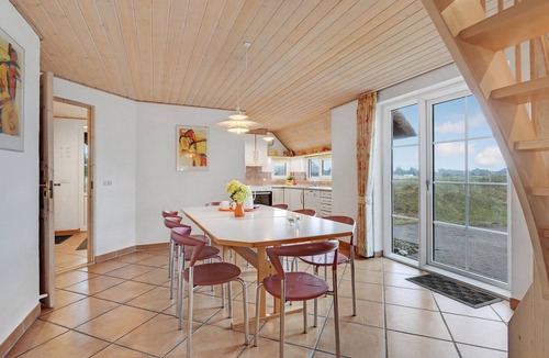 Blavand Strand House | Cozy home in Blåvand with sauna