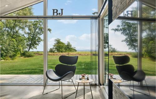 Ho House | Cozy Home In Blåvand With Kitchen