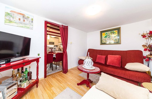 Blizna Donja House | Cozy home in Blizna Donja with WiFi