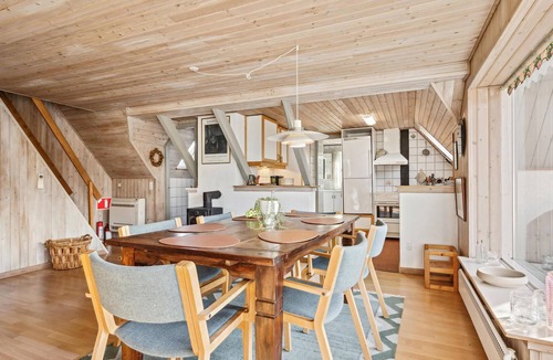 Skastrup Strand House | Cozy home in Bogense with WiFi