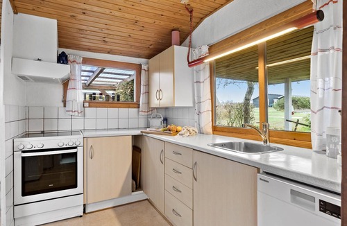 Skastrup Strand House | Cozy home in Bogense with WiFi