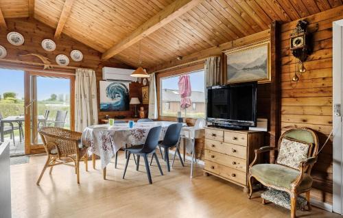 Skastrup Strand House | Cozy Home In Bogense With Wifi