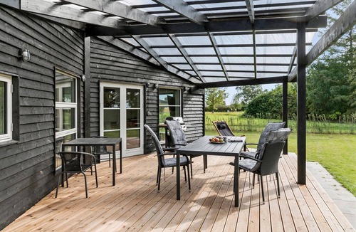 Bog By House | Cozy home in Bogø By with WiFi