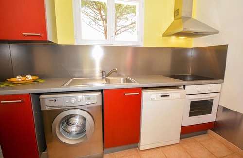 Cabannes House | Cozy home in Cabannes with WiFi