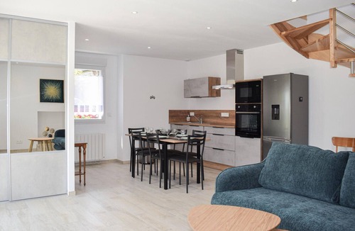 Canihuel House | Cozy home in Canihuel with heated swimming pool