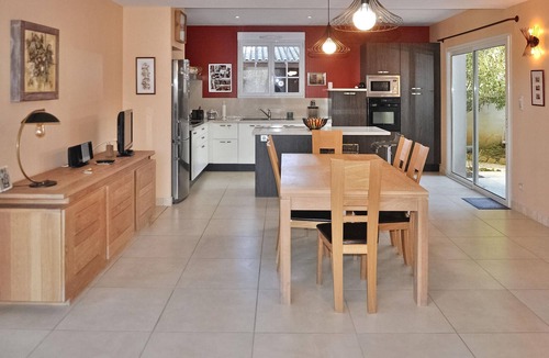 Cavillargues House | Cozy home in Cavillargues