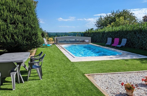 Ceaux-en-Loudun House | Cozy home in Ceaux-en-Loudun