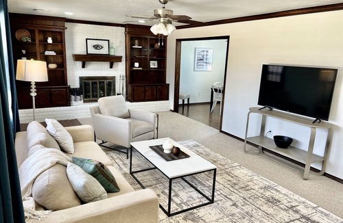 Edmond House | Cozy Home in Central Edmond