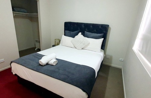 Tarneit House | Cozy Home in Central Location