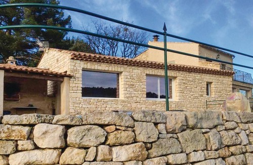 Cereste House | Cozy home in Cereste with WiFi