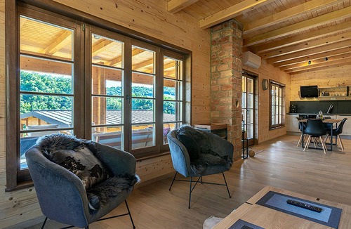 Slunj House | Cozy home in Donje Taboriste with WiFi