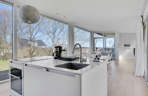 Dronningmolle House | Cozy home in Dronningmølle with WiFi