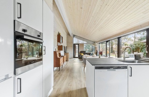 Dronningmolle House | Cozy home in Dronningmølle with sauna
