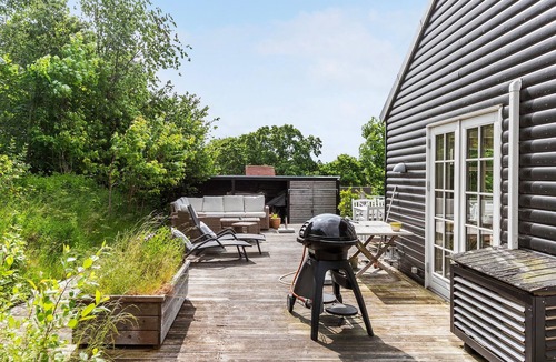 Gilleleje House | Cozy home in Dronningmølle with WiFi