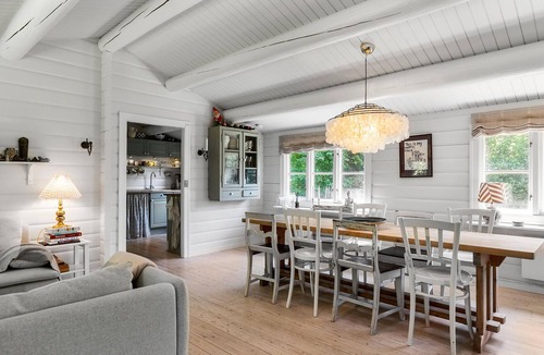 Dronningmolle House | Cozy home in Dronningmølle with WiFi