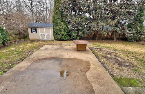 Lyndon House | Cozy Home in East Louisville!