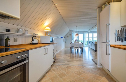 Egsmark Strand House | Cozy home in Ebeltoft with sauna