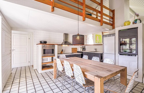 Øer Strand House | Cozy home in Ebeltoft with sauna