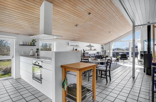 Øer Strand House | Cozy home in Ebeltoft with sauna