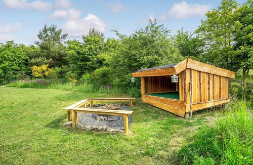 Lyngsbæk Strand House | Cozy home in Ebeltoft with sauna