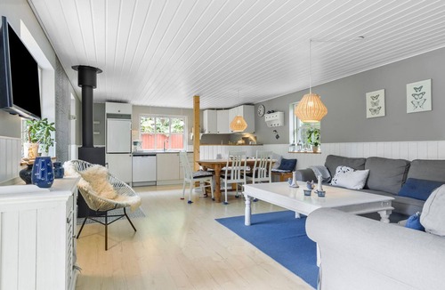 Femmøller House | Cozy home in Ebeltoft with WiFi