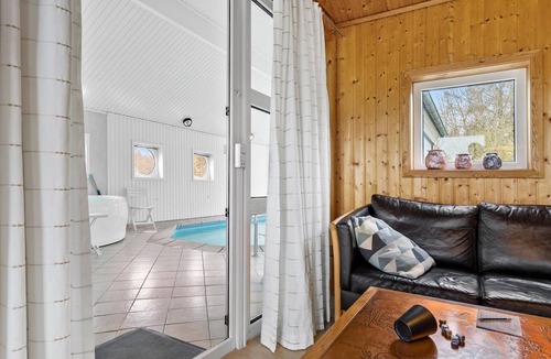 Lyngsbæk Strand House | Cozy home in Ebeltoft with sauna