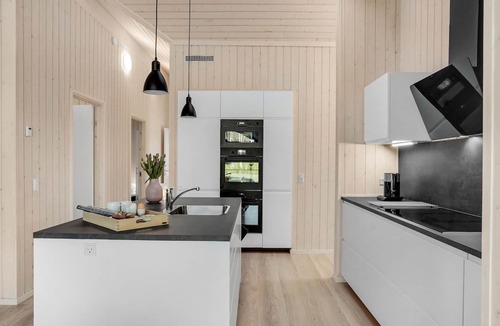 Egsmark Strand House | Cozy home in Ebeltoft with sauna