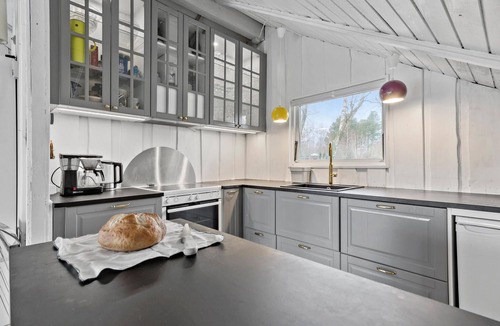 Elsegarde Strand House | Cozy home in Ebeltoft with Wi-Fi