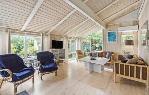 Handrup House | Cozy Home In Ebeltoft With Sauna