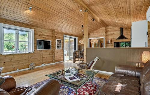 Øksenmølle House | Cozy Home In Ebeltoft With Wifi